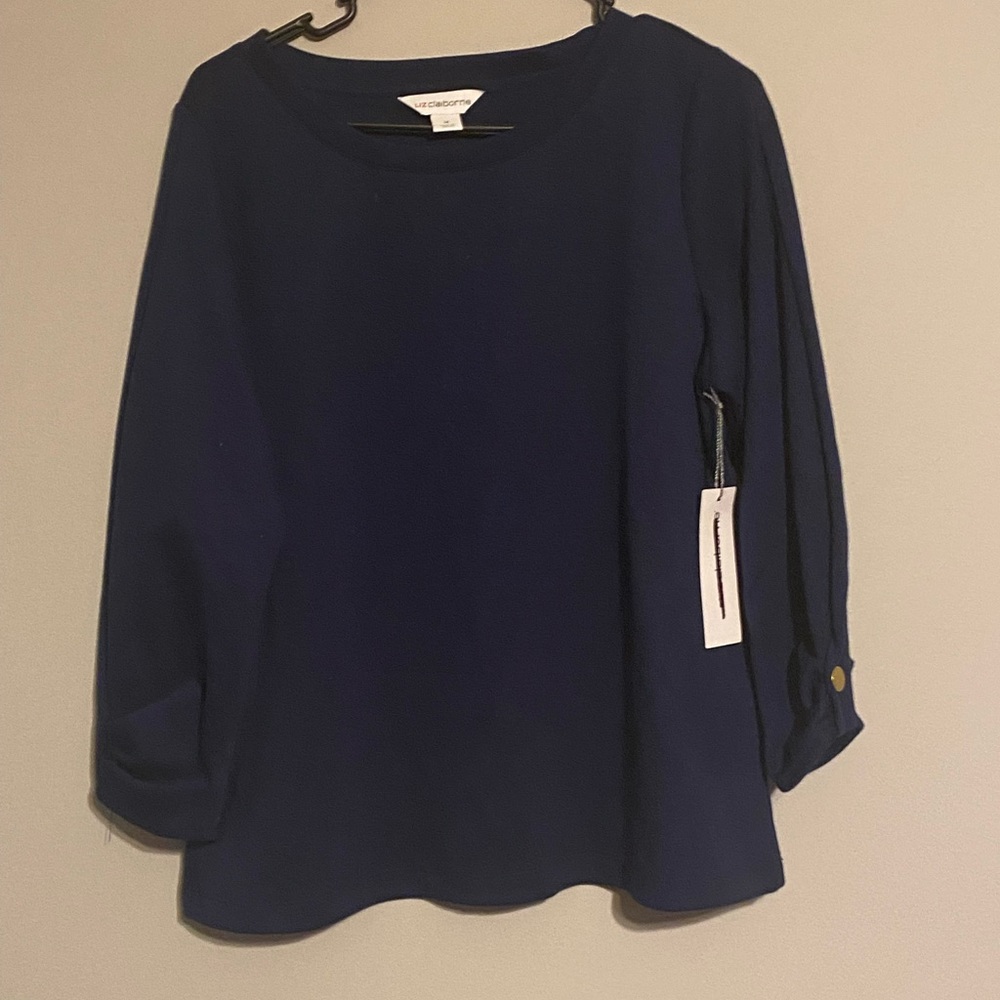 Liz Claiborne NWT Navy Crew neck sweater.